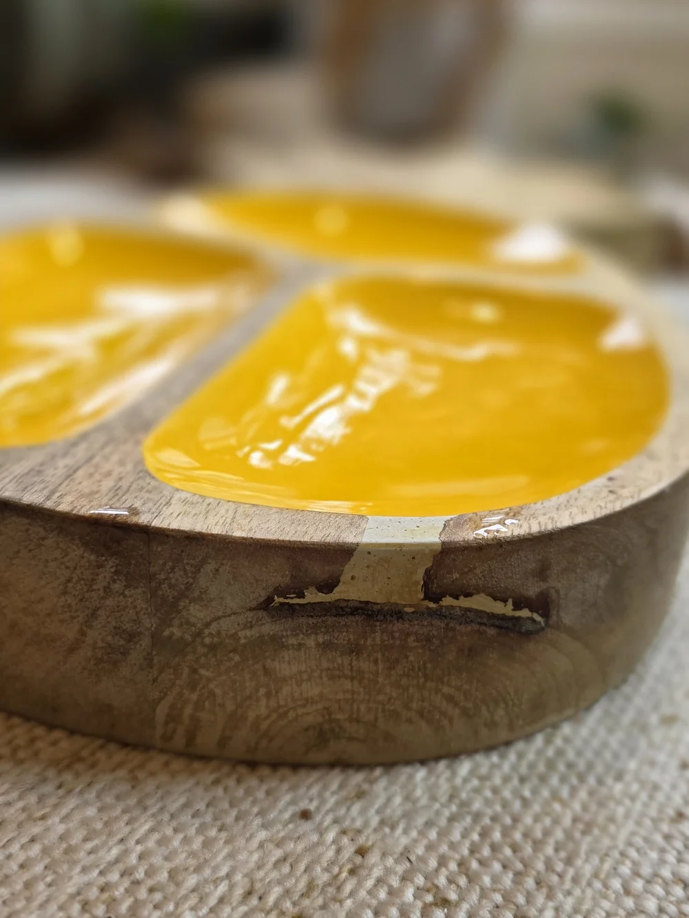 Pineapple Wall Serving Tray in Yellow and Natural Wood -‎ Unbranded